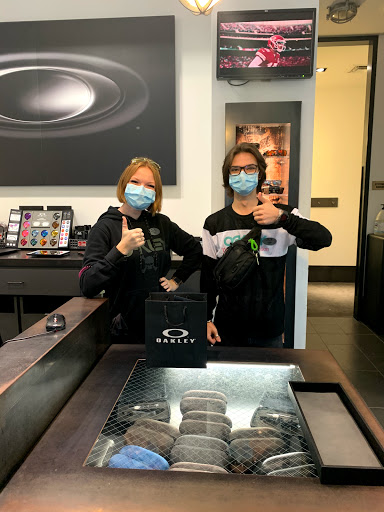Sunglasses Store «Oakley Store», reviews and photos, 548 Brandon Town Center Dr, Brandon, FL 33511, USA