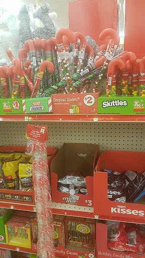 Dollar Store «FAMILY DOLLAR», reviews and photos, 585 Hazard Ave, Enfield, CT 06082, USA