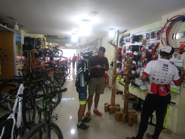 Comentarios y opiniones de CHIVEROS Bikers Store