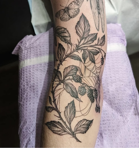 Explore simple flower tattoo ideas, creative tattoo ideas in Athens, available at Pain and Wonder Tattoo and Piercing Studio