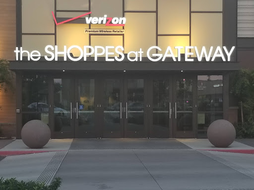 Verizon Authorized Retailer - A Wireless, 3000 Gateway St #208, Springfield, OR 97477, USA, 