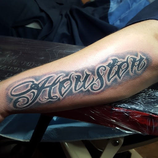 Tattoo and Piercing Shop «Sintown Tattoo Studio», reviews and photos, 648 S Texas 6, Houston, TX 77079, USA