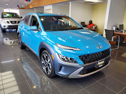 Nissan Dealer «John Amato Nissan», reviews and photos, 5200 N Port Washington Rd, Glendale, WI 53217, USA