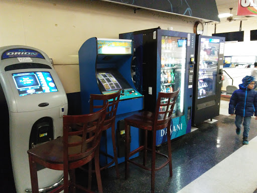 Bowling Alley «Whitestone Lanes», reviews and photos, 30-05 Whitestone Expy, Flushing, NY 11354, USA