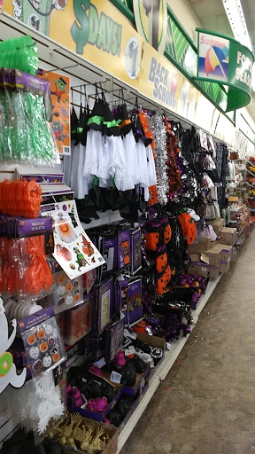Dollar Store «Dollar Tree», reviews and photos, 31123 Harper Ave, St Clair Shores, MI 48082, USA