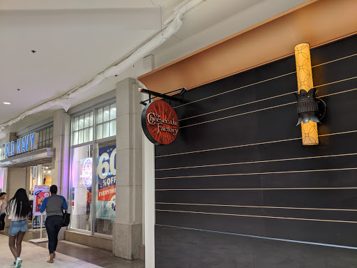 Restaurant «The Cheesecake Factory», reviews and photos, 2901 S Capital of Texas Hwy, Austin, TX 78746, USA