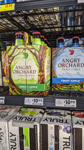 Liquor Store «Sunset Point Liquors», reviews and photos, 2516 Sunset Point Rd, Clearwater, FL 33765, USA