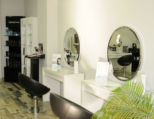 X LOS PELOS ESTILISTAS en Coria del Río