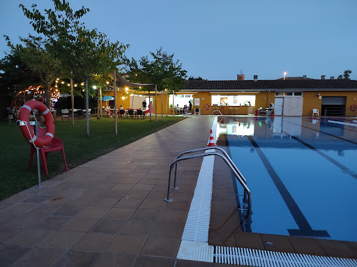 Piscina Municipal en Montagut, Girona