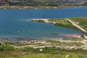 Duhok reservoir dam image