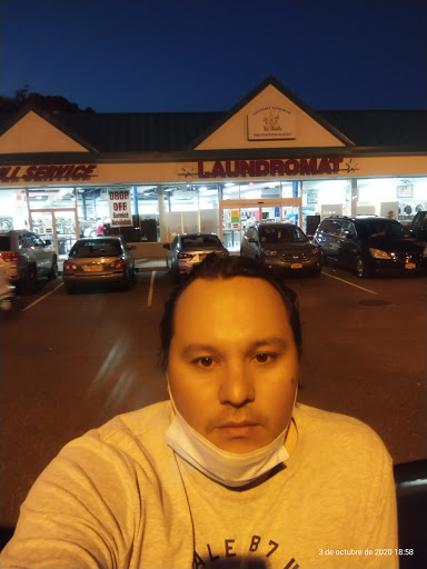 Laundromat «Laundry Kingdom Of Shirley», reviews and photos, 579 Montauk Hwy, Shirley, NY 11967, USA