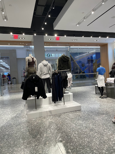 Sportswear Store «lululemon», reviews and photos, 100 Garden State Plaza, Paramus, NJ 07652, USA