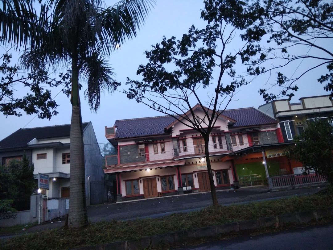 Rumah Makan BORNEO