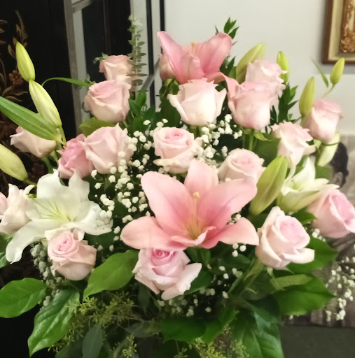 Florist «Rialto Florist», reviews and photos, 114 S Riverside Ave, Rialto, CA 92376, USA