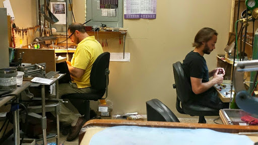 Jewelry Store «Marry Me Jewelry», reviews and photos, 3 Countryside Plaza, Countryside, IL 60525, USA