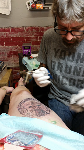Tattoo Shop «Hall of Tattoos», reviews and photos, 328 E Main St, Norman, OK 73069, USA