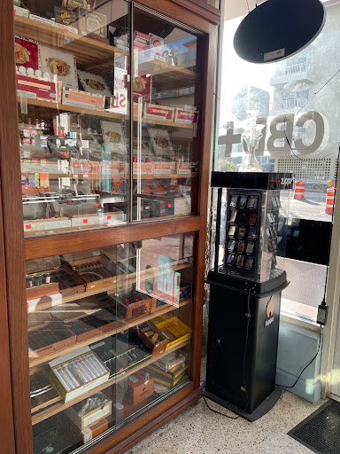 Tobacco Shop «Collins Tobacco», reviews and photos, 2611 Collins Ave, Miami Beach, FL 33140, USA