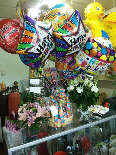 Florist «Send Your Love Flowers & Balloons», reviews and photos, 1417 SW Military Dr, San Antonio, TX 78221, USA