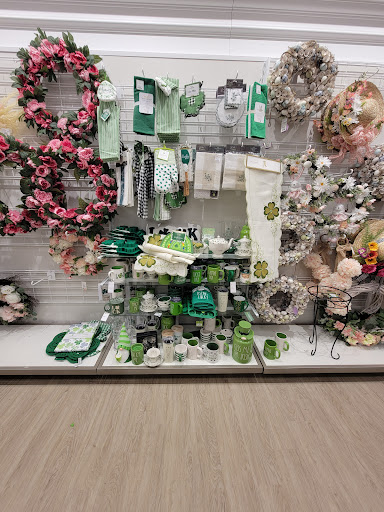 Department Store «HomeGoods», reviews and photos, 65 Commerce Way, Seekonk, MA 02771, USA