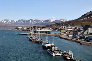 Longyearbyen Harbour image
