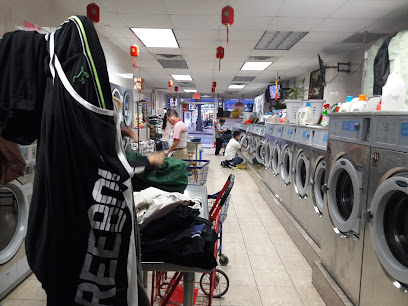 7005 Laundromat