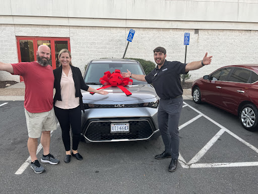 Kia Dealer «Ourisman Kia», reviews and photos, 4105 Auto Park Cir, Chantilly, VA 20151, USA
