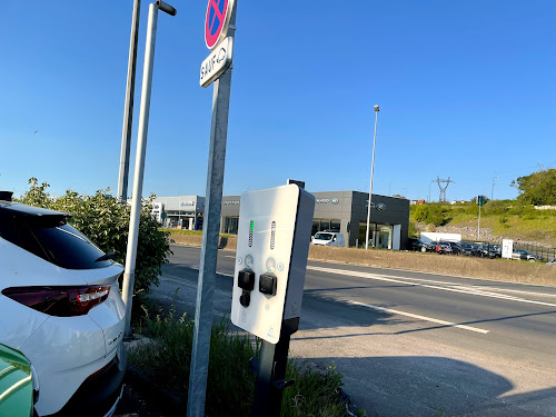 Borne de recharge de véhicules électriques Opel Charging Station Boulogne-sur-Mer