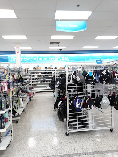 Clothing Store «Ross Dress for Less», reviews and photos, 1990 S University Dr, Davie, FL 33324, USA