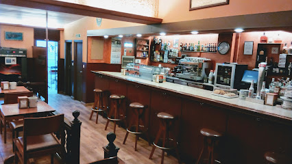 Cafe Bar Montserrat - C. la Vega, 14, 33520 Nava, Asturias, Spain