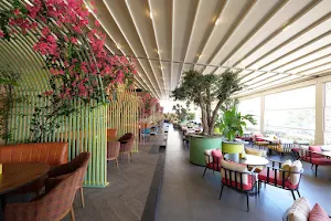 Gardenia Cafe & Lounge image