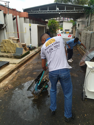 Logo da empresa - ALBERTO e COSTA Multi-Serviços