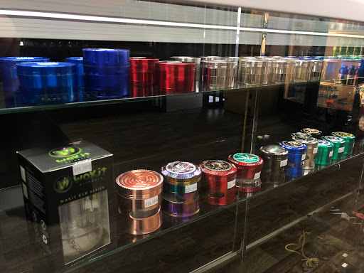 Tobacco Shop «In The Cut Smoke Shop», reviews and photos, 1424 N 32nd St, Phoenix, AZ 85008, USA