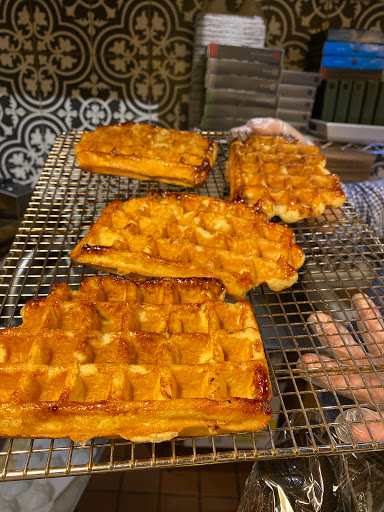 Zinneken's Belgian waffles