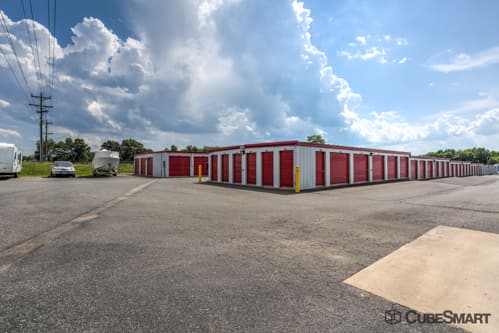 Self-Storage Facility «CubeSmart Self Storage», reviews and photos, 8716 Jefferson Davis Hwy, Fredericksburg, VA 22407, USA