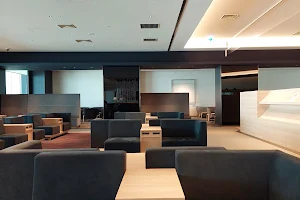 Royal Lounge image