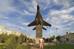 Monument MiG-29 image