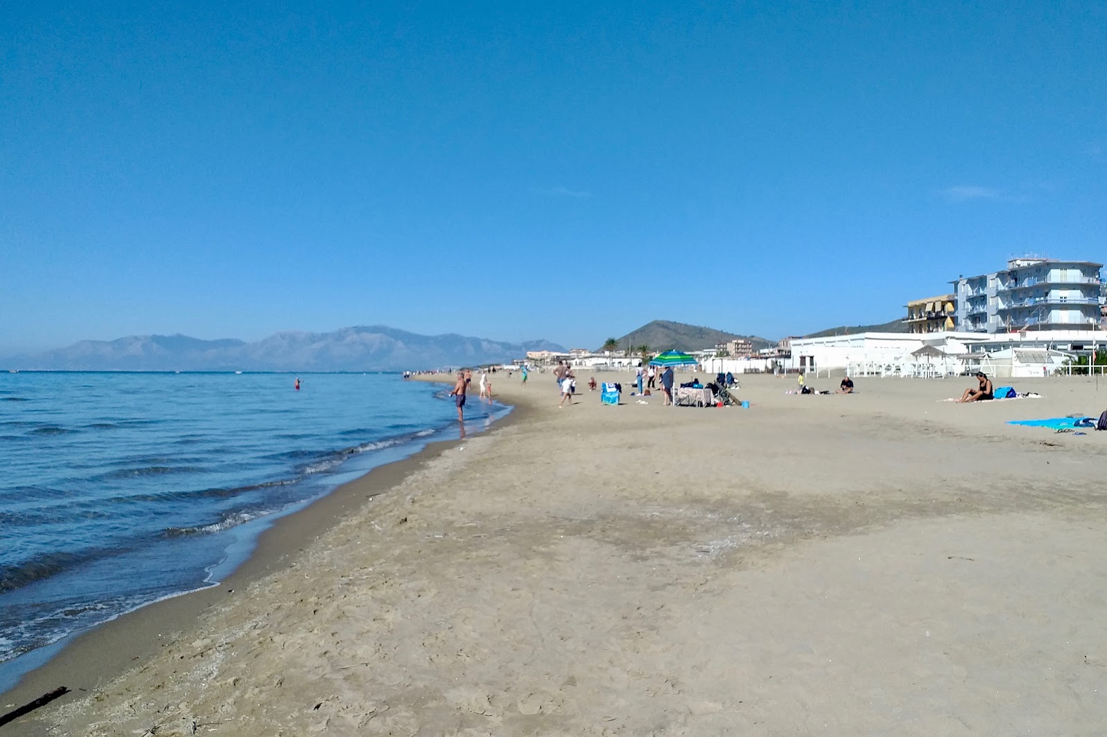Foto af Spiaggia di Mondragone faciliteter område