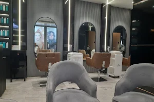 Meraki Salon And Spa image
