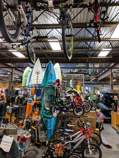 Bicycle shops and workshops in Saint Louis