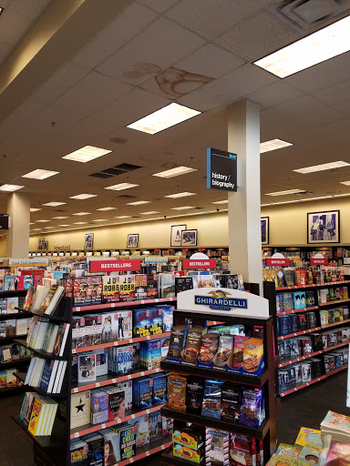 Book Store «Books-A-Million», reviews and photos, 839 Brandon Town Center Dr, Brandon, FL 33511, USA