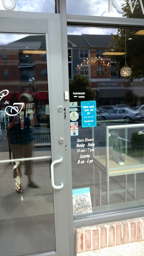 Jeweler «White & Ivory Fine Jewelry», reviews and photos, 1610 Village Market Blvd SE #110, Leesburg, VA 20175, USA