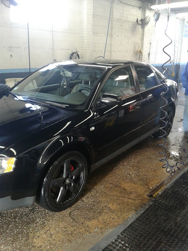 Car Wash «Forest Glen Hand Car Wash», reviews and photos, 5322 N Elston Ave, Chicago, IL 60630, USA