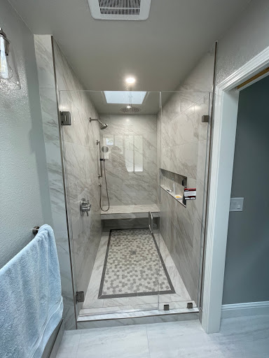 Skyline Showers and Glass image