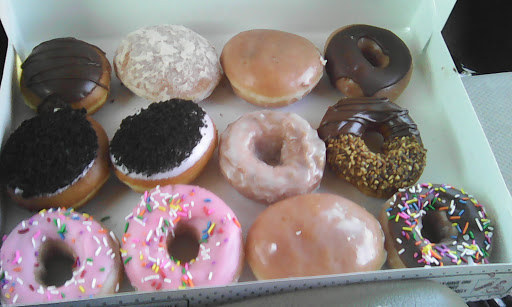 Bakery «Krispy Kreme Doughnuts», reviews and photos, 2251 Claribel Rd, Riverbank, CA 95367, USA