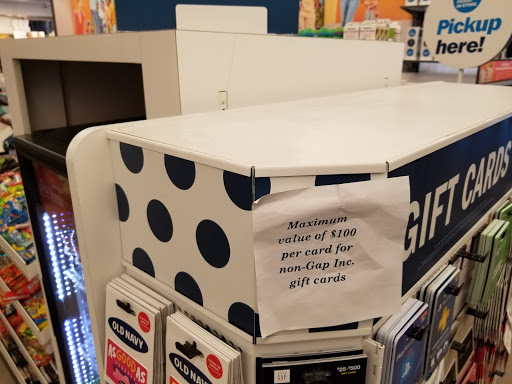 Clothing Store «Old Navy», reviews and photos, 286 New Britain Ave, Plainville, CT 06062, USA