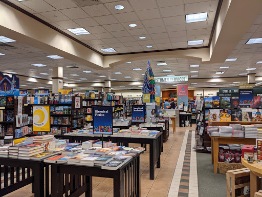 Book Store «Barnes & Noble», reviews and photos, 2614 Central Park Ave, Yonkers, NY 10710, USA