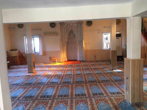 Aydınlık Evler Cami
