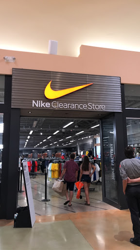 Clothing Store «Nike Factory Store», reviews and photos, 4760 Baldwin Rd M125, Auburn Hills, MI 48326, USA