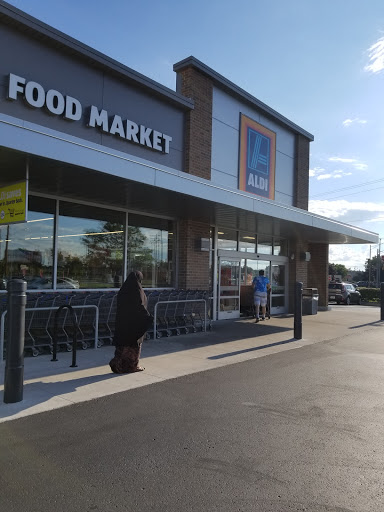 ALDI, 6555 S Pennsylvania Ave, Lansing, MI 48911, USA, 
