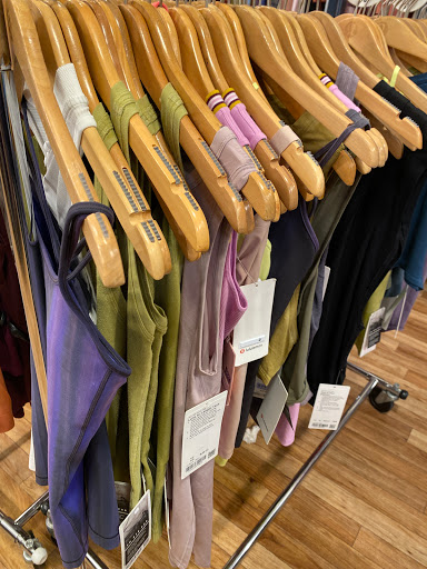 Sportswear Store «lululemon», reviews and photos, 8200 Vineland Ave #1035, Orlando, FL 32821, USA